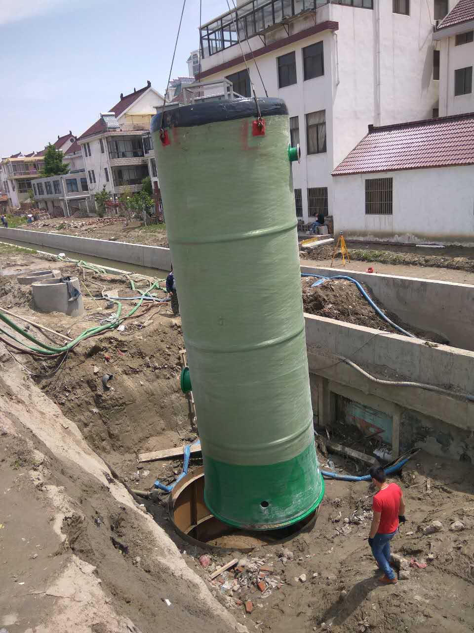 ���̰���